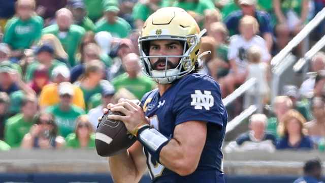 Notre Dame quarterback Sam Hartman